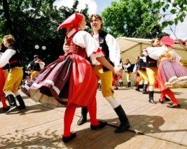 2004